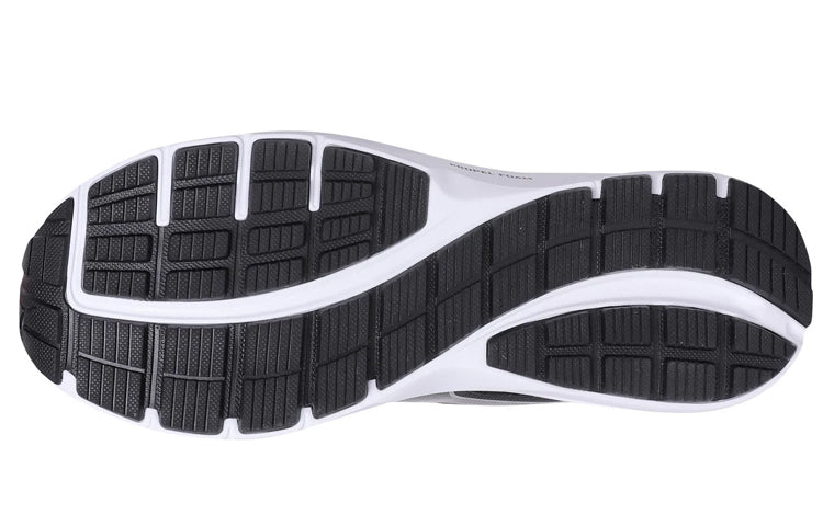 PUMA Essential Runner Black Low Tops 189961-06