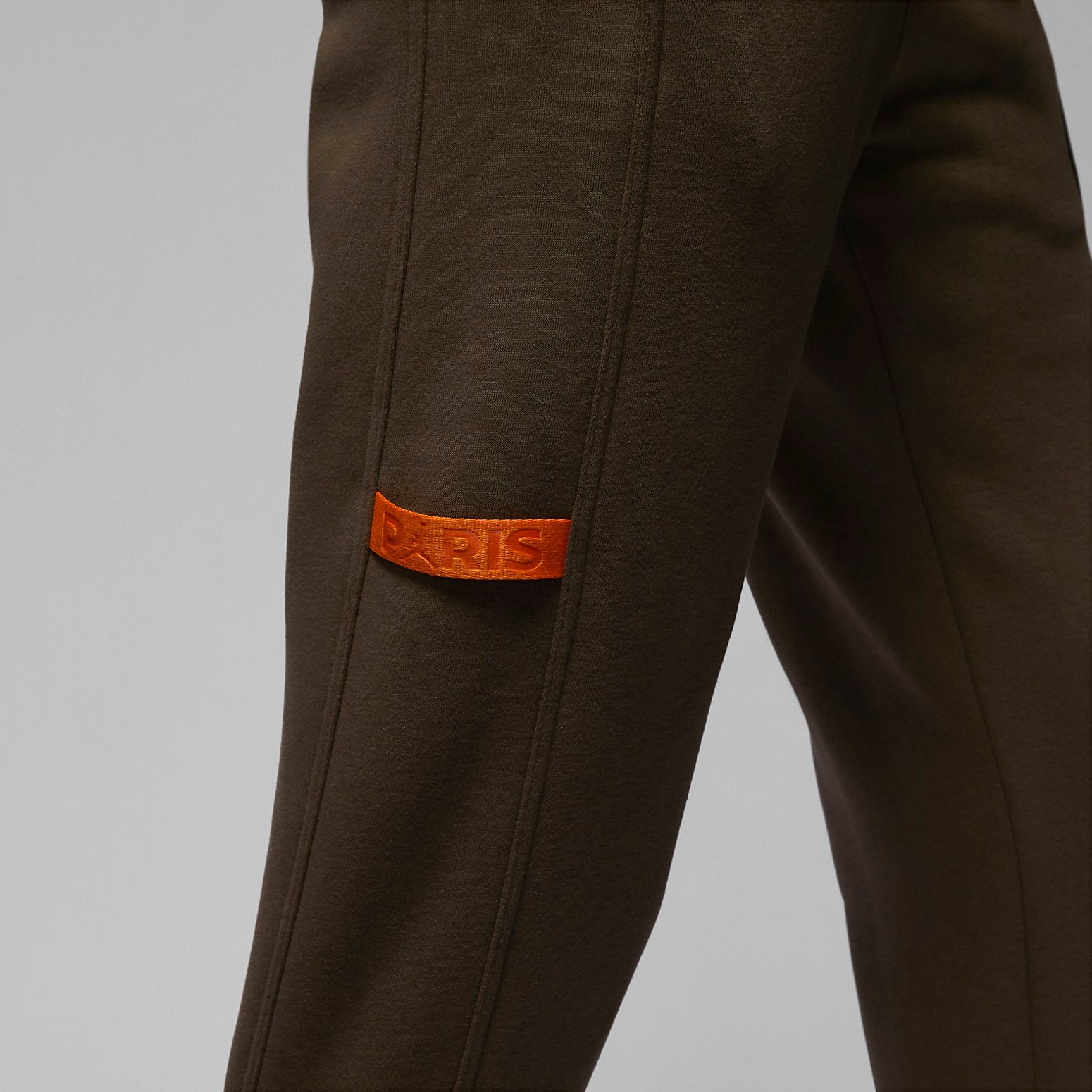 (WMNS) Air Jordan x Paris Saint-Germain Sweatpants 'Palomino' FD6998-274