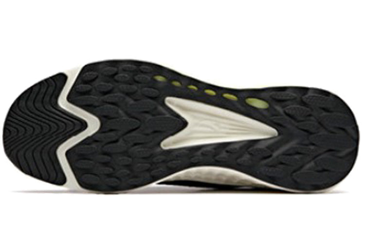 (WMNS) ANTA Flash Training Low 'Black White' 12927788-1