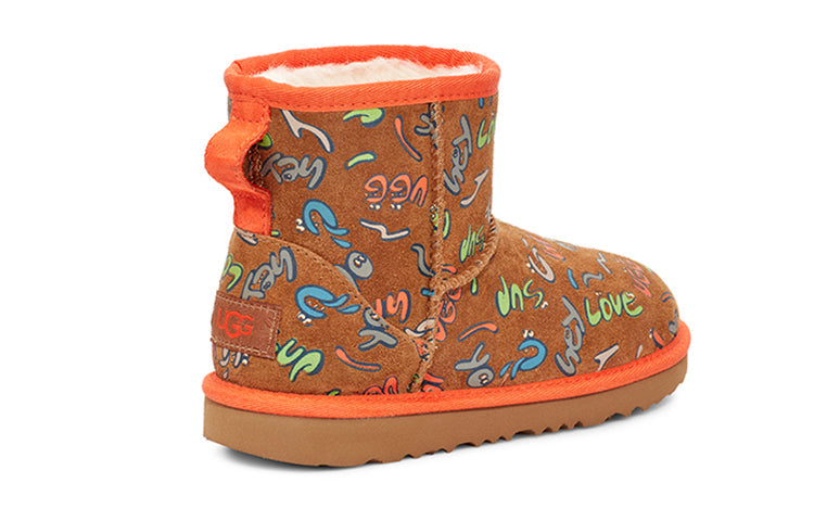 UGG Classic Mini Graffiti Fleece Lined Big Boys Brown 1103615K-CHE