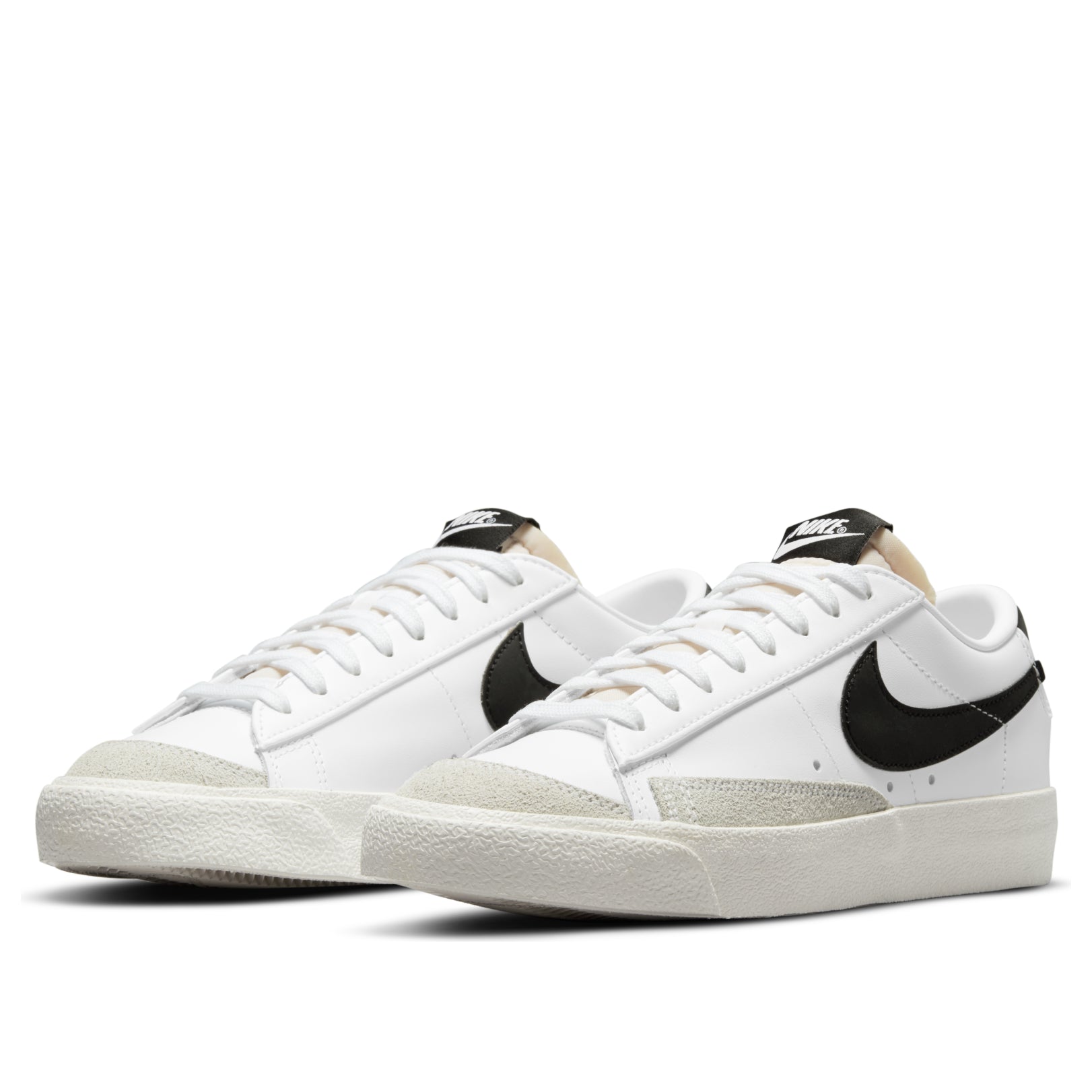 (WMNS) Nike Blazer Low '77 'White Black' DC4769-102
