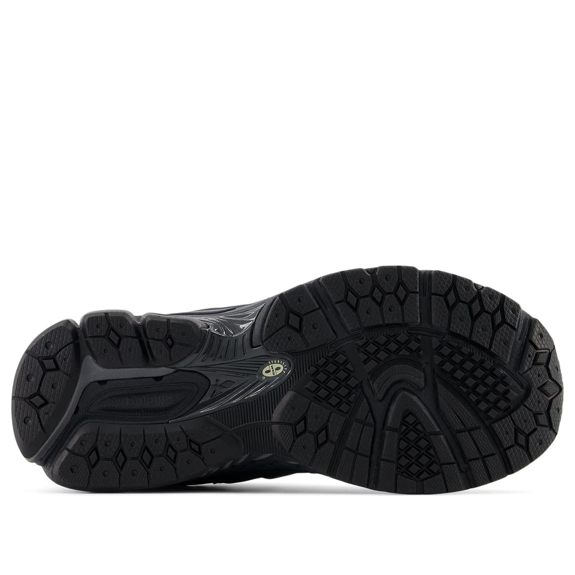 (GS) New Balance 2002 'Black' GC2002PJ