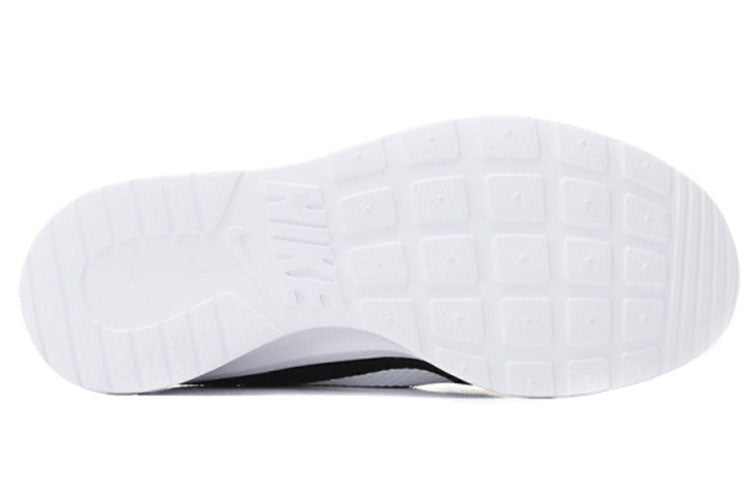 (WMNS) Nike Tanjun Slip 'Black White' 902866-002