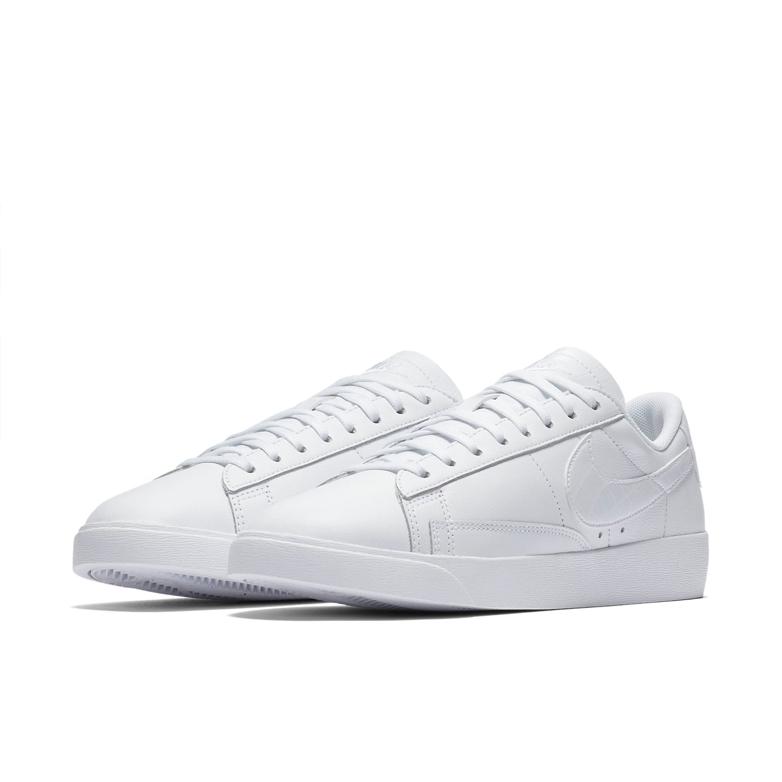 (WMNS) Nike Blazer Low 'Triple White' BQ0033-111