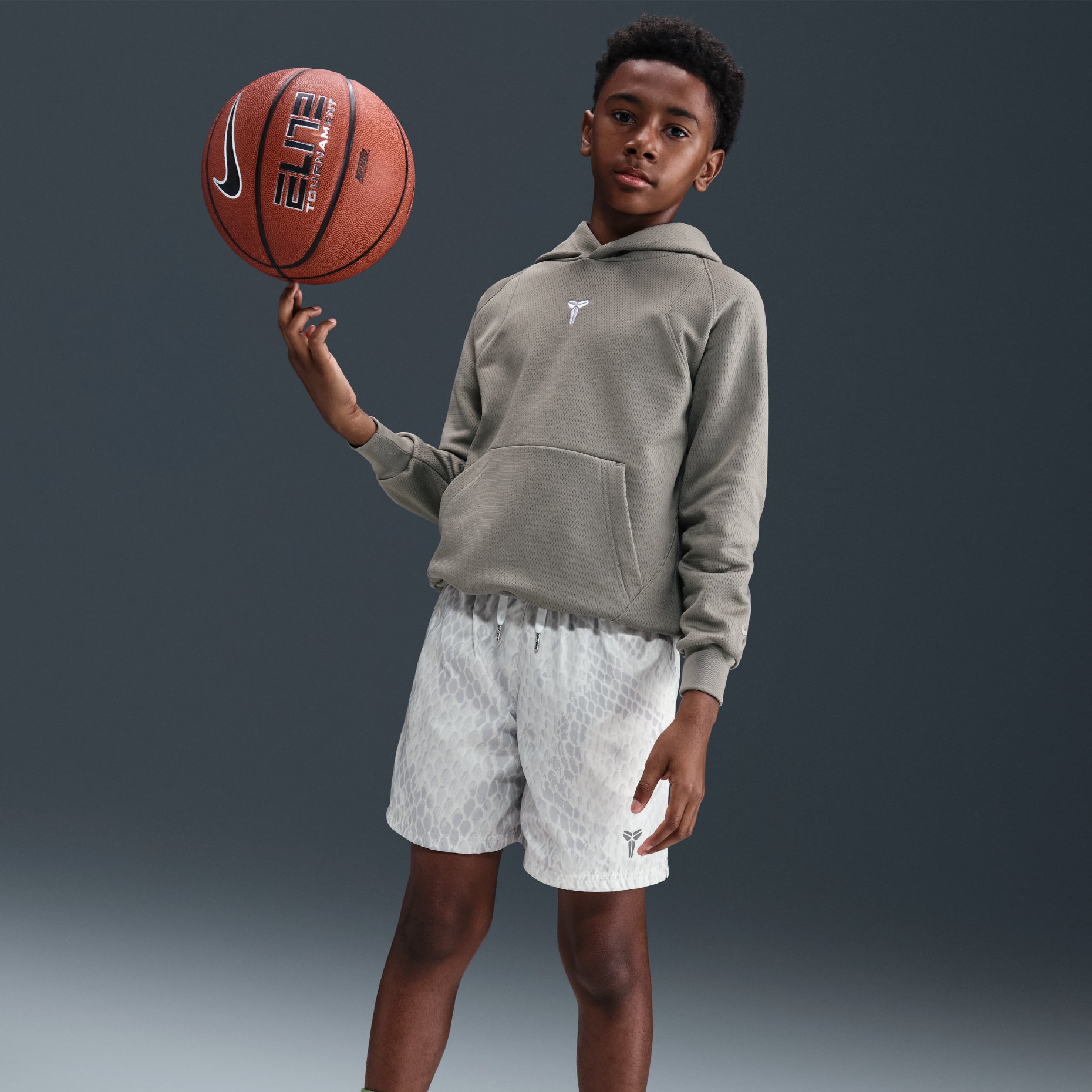 (GS) Nike Kobe Lightweight Woven Basketball Shorts 'White Reflective Silver' IB7082-100
