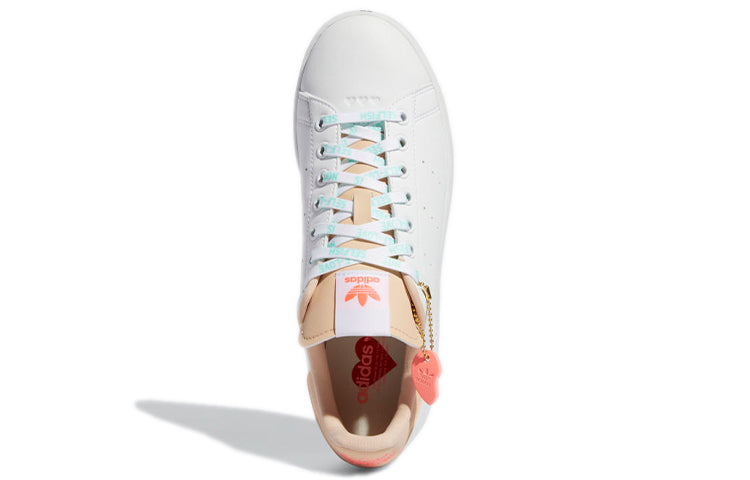 (WMNS) adidas Stan Smith 'White Halo Blush' GW0571