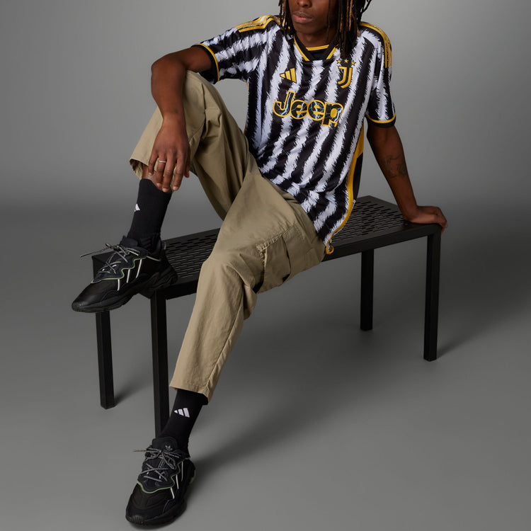 adidas Juventus 23/24 Home Jersey 'Black White' HR8256