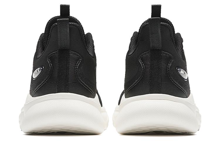 (WMNS) ANTA Fluffy 2 'Black White' 922345577-4