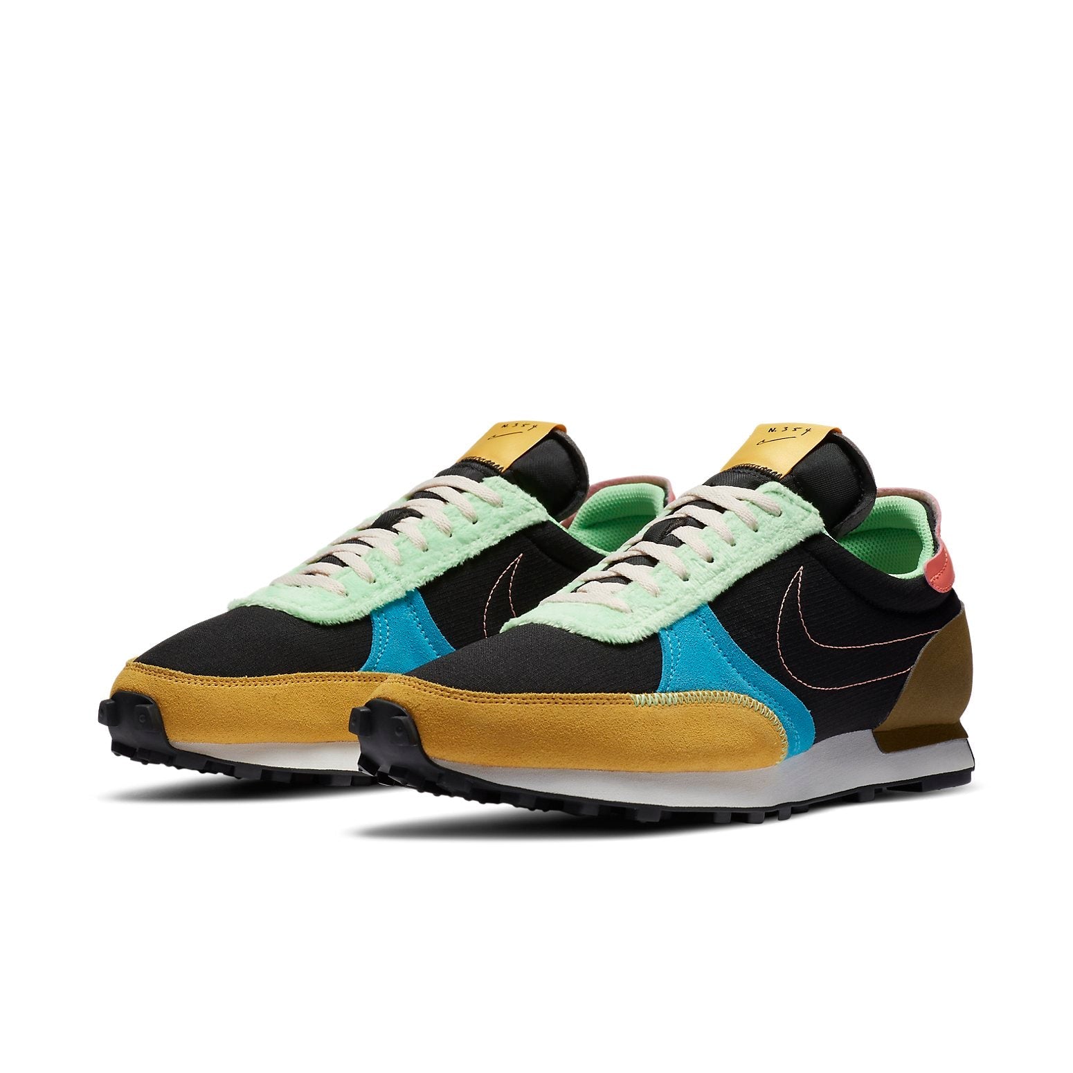 Nike Daybreak Type 'Fur Pack' DC3274-064