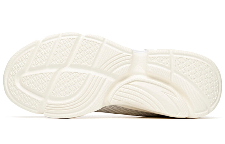 (WMNS) ANTA City Fun Runner 'White Silver' 122035565-3