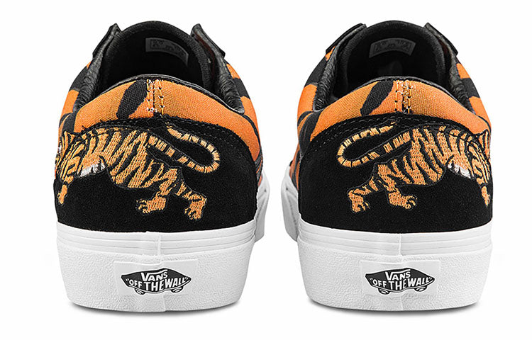 Vans Unisex Style 36 Low-Top Sneakers Black/Orange VN0A3DZ3ORA