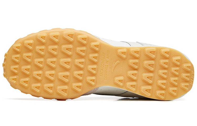 (WMNS) ANTA Life Series Sneakers 'White Grey' 122238856-5