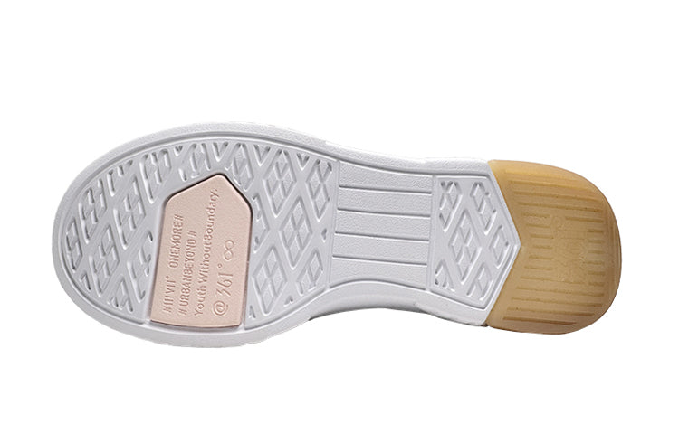 (WMNS) 361 Degrees Skate Shoes 'Black White' 581936609-4