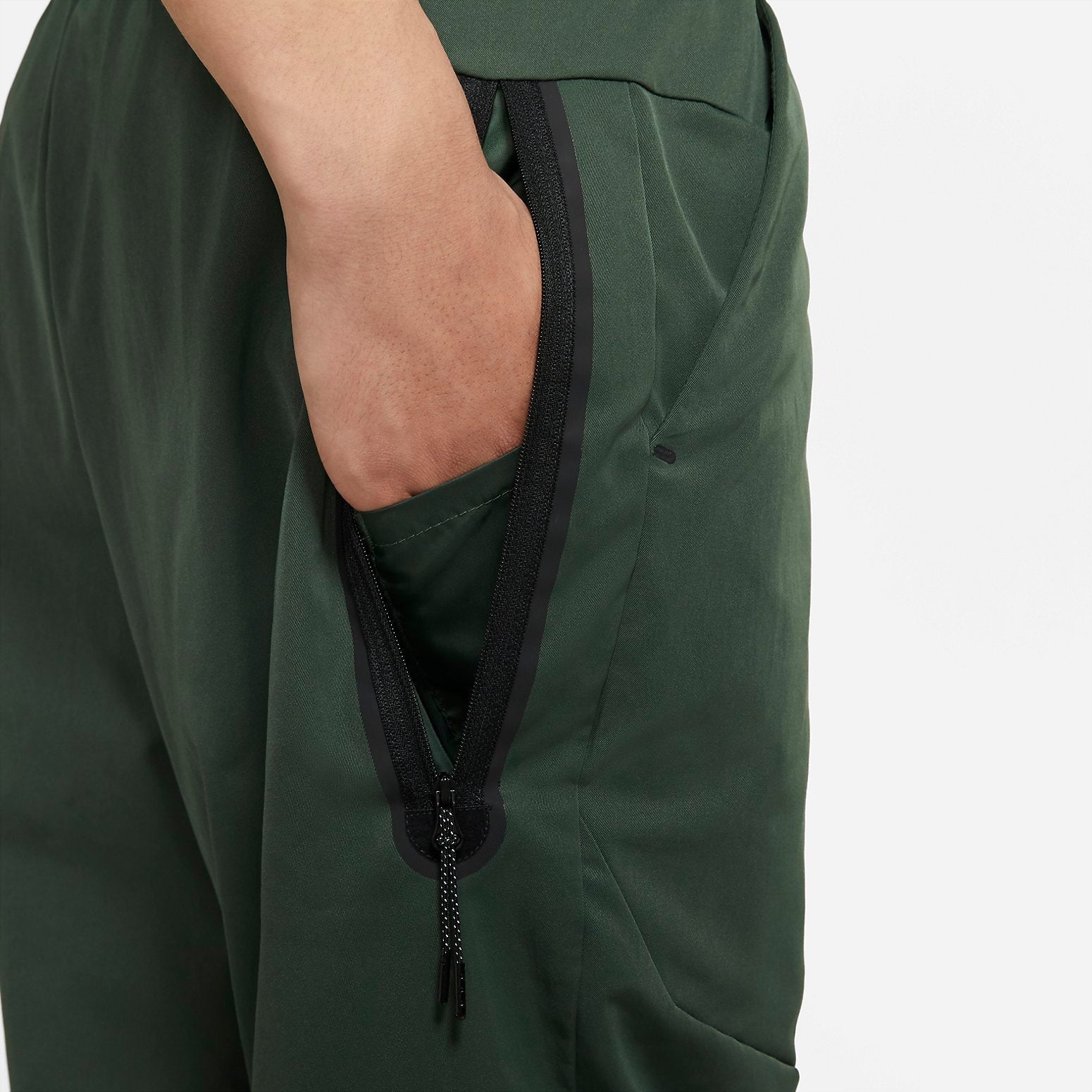 Nike Sportswear Tech Sweatpants 'Green' CU4484-337