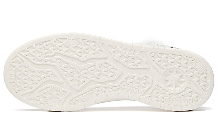 (WMNS) ANTA Life Series Sneakers'White Black Orange' 122038061-3