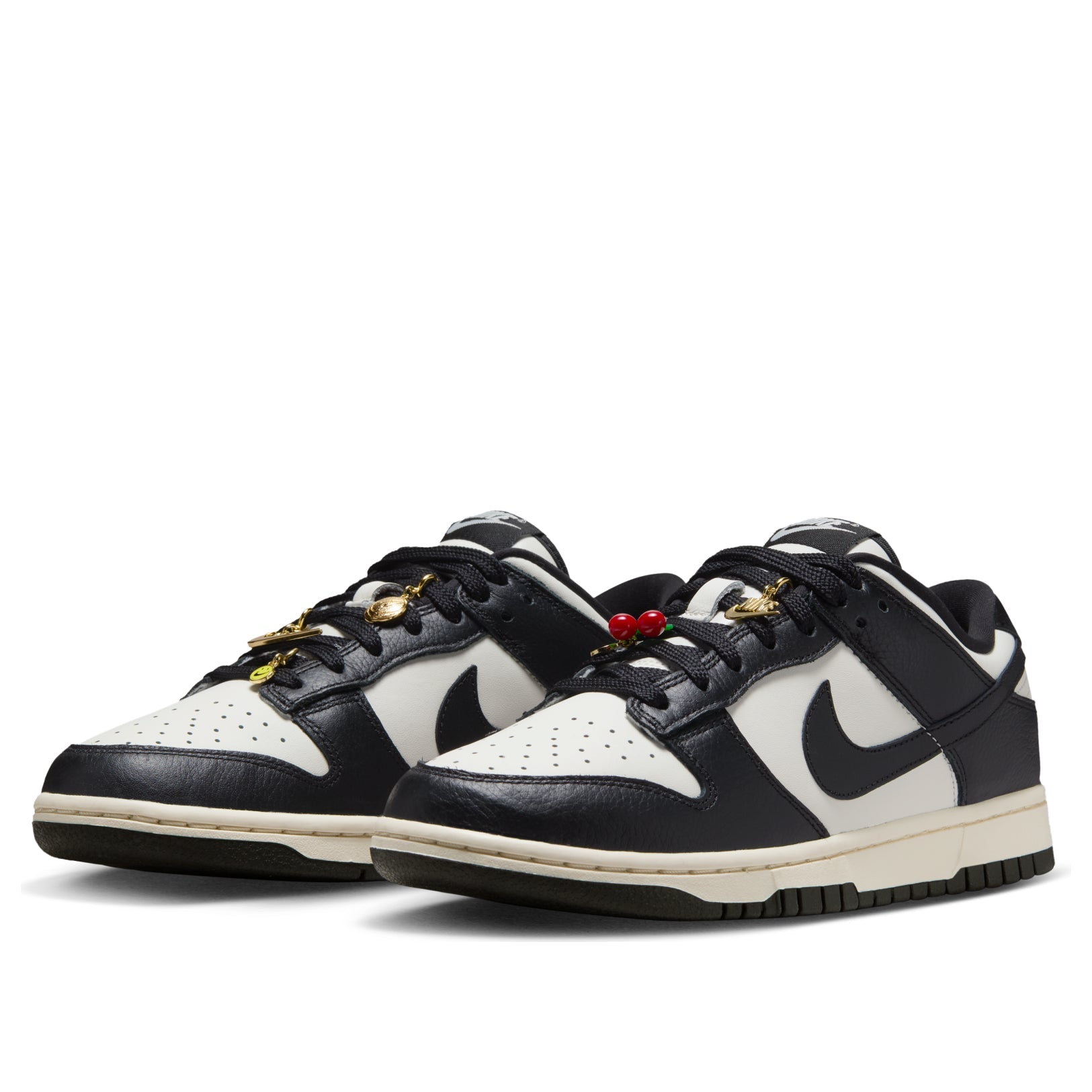 (WMNS) Nike Dunk Low SE 'Panda Cherry Charm' HQ7487-100