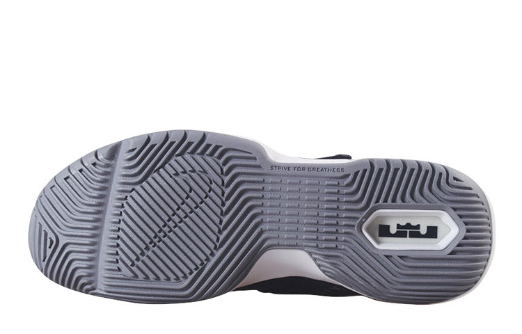 Nike Ambassador 12 'Camo' BQ5436-004