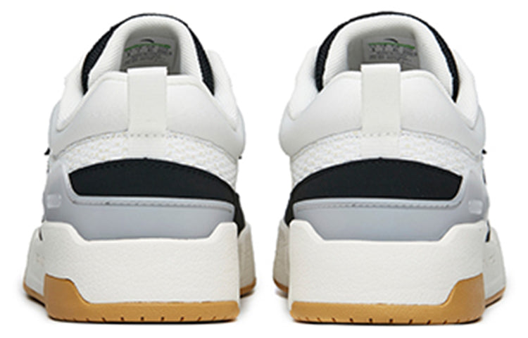 ANTA Skateboarding Series Sneakers 'White Black Gum' 112218085-1