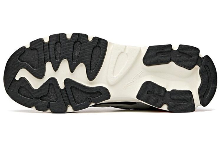 (WMNS) ANTA Life Series Sneakers 'White Black Grey' 122038899-4