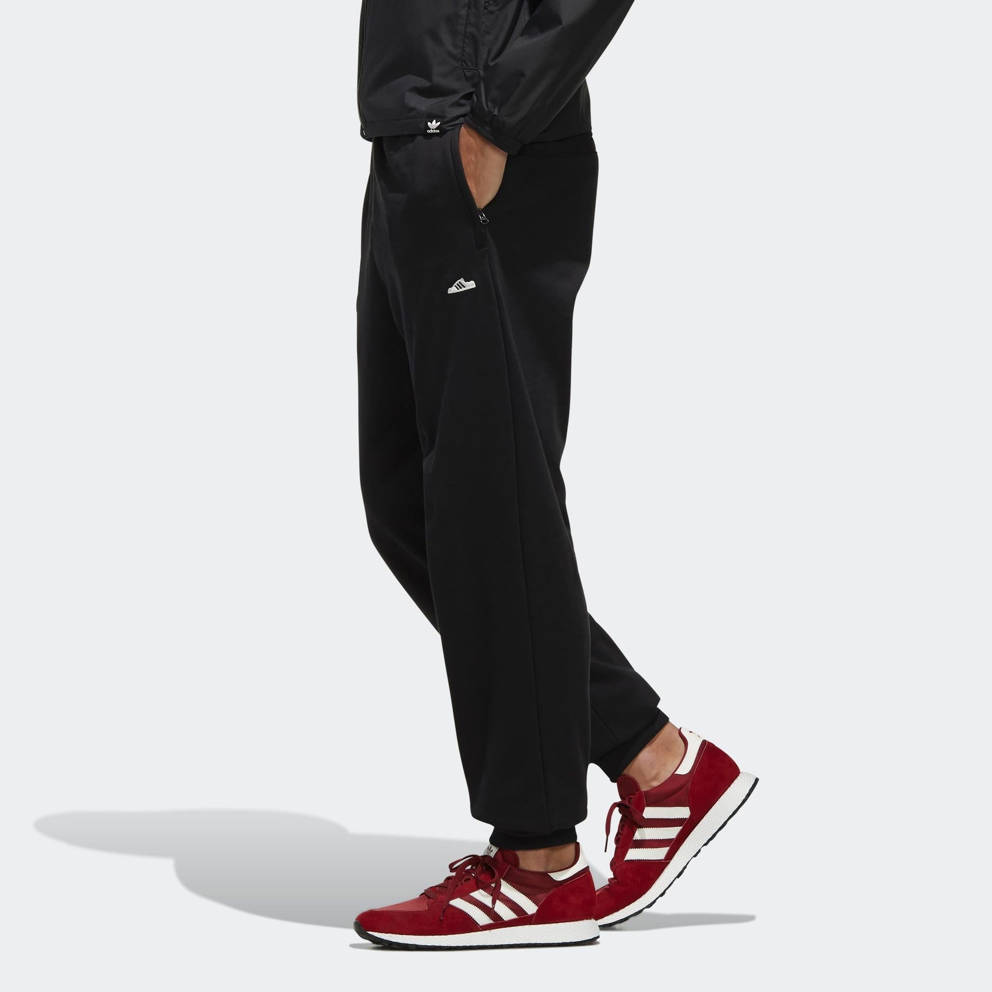 adidas originals Men's Mini EMB TP Sweatpants FK9981