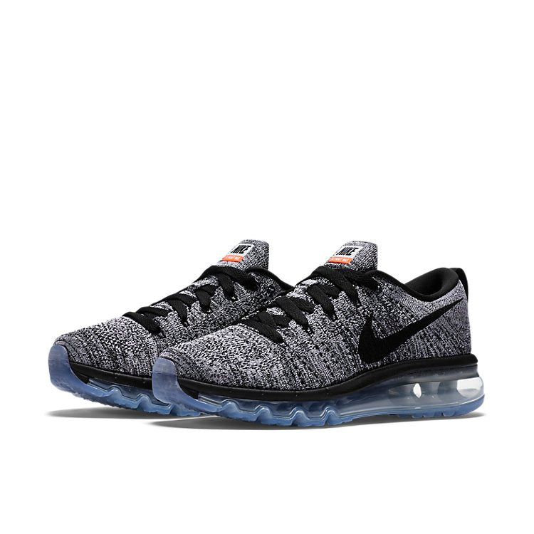 (WMNS) Nike Flyknit Max 'Oreo' 620659-105