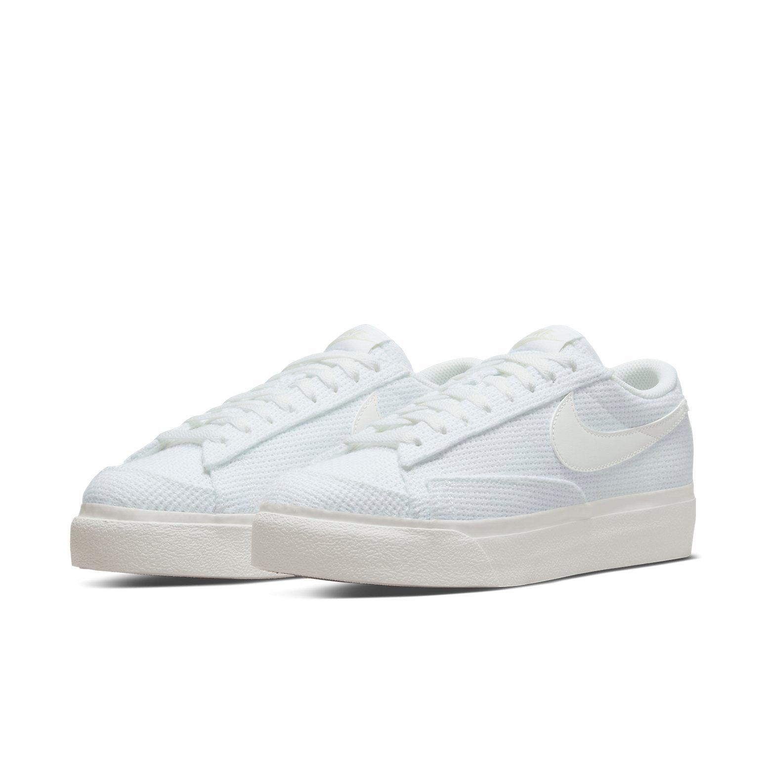 (WMNS) Nike Blazer Low Platform Essential 'Summit White Woven' DN0744-100