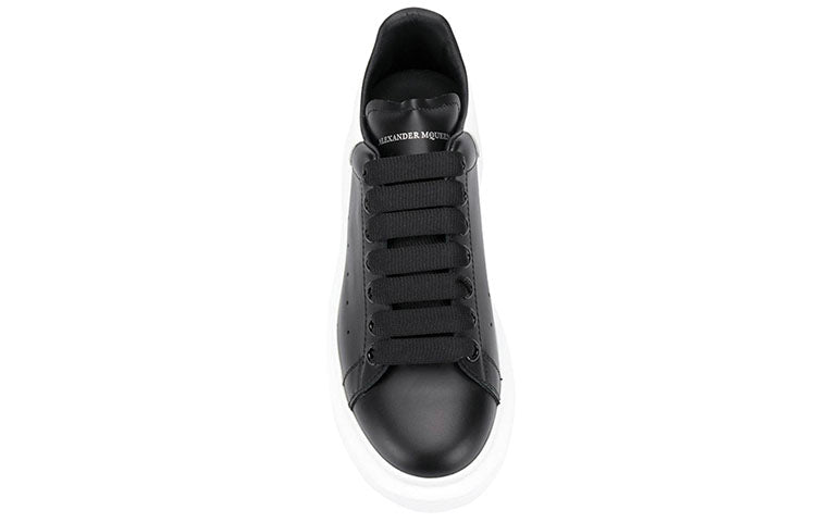 (WMNS) Alexander McQueen Oversized Sneaker 'Black White' 553770WHGP5-1070