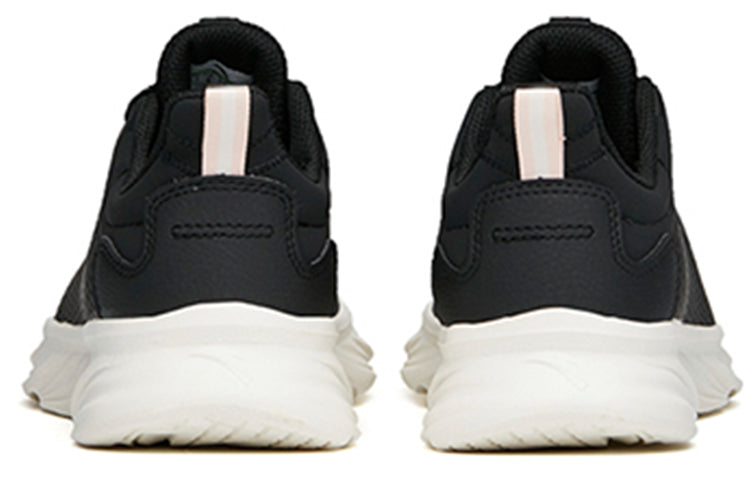 (WMNS) ANTA Running Series Sneakers 'Black Mesh White' 122145571-9