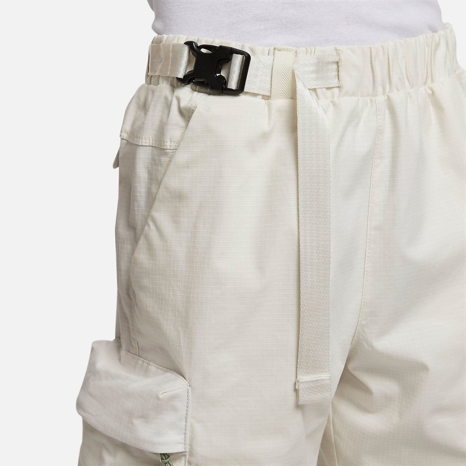 Nike ACG Snowgrass Cargo Shorts 'White' FN0464-118