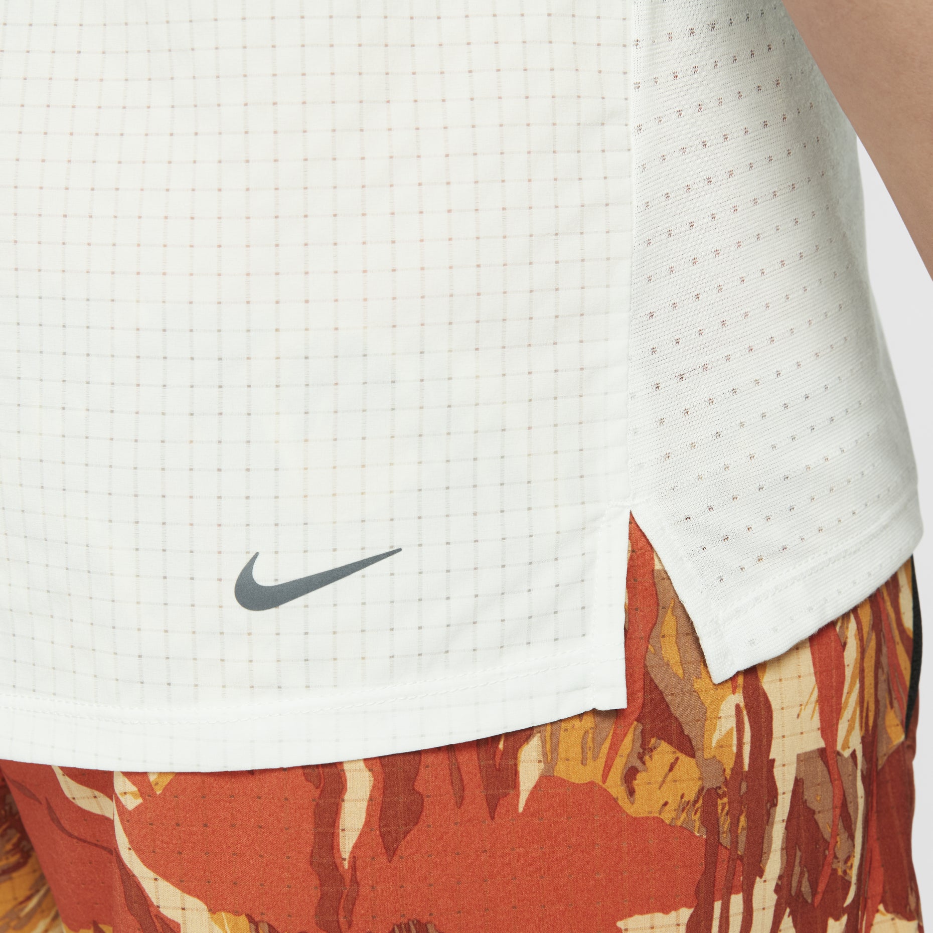 Nike Dri-FIT Trail Solar Chase T-Shirt 'White' DV9306-121