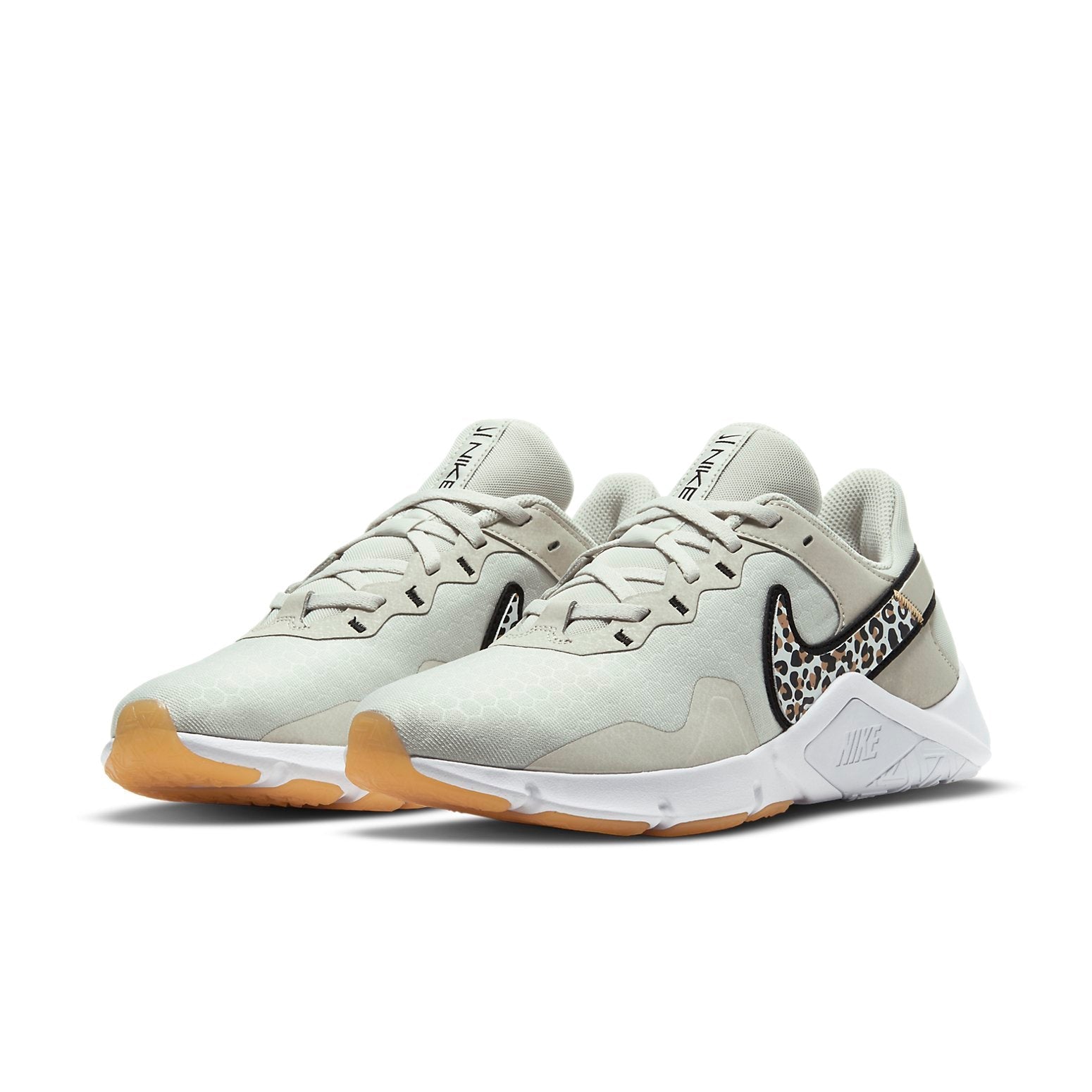 (WMNS) Nike Legend Essential 2 Premium 'Leopard' CZ3668-017