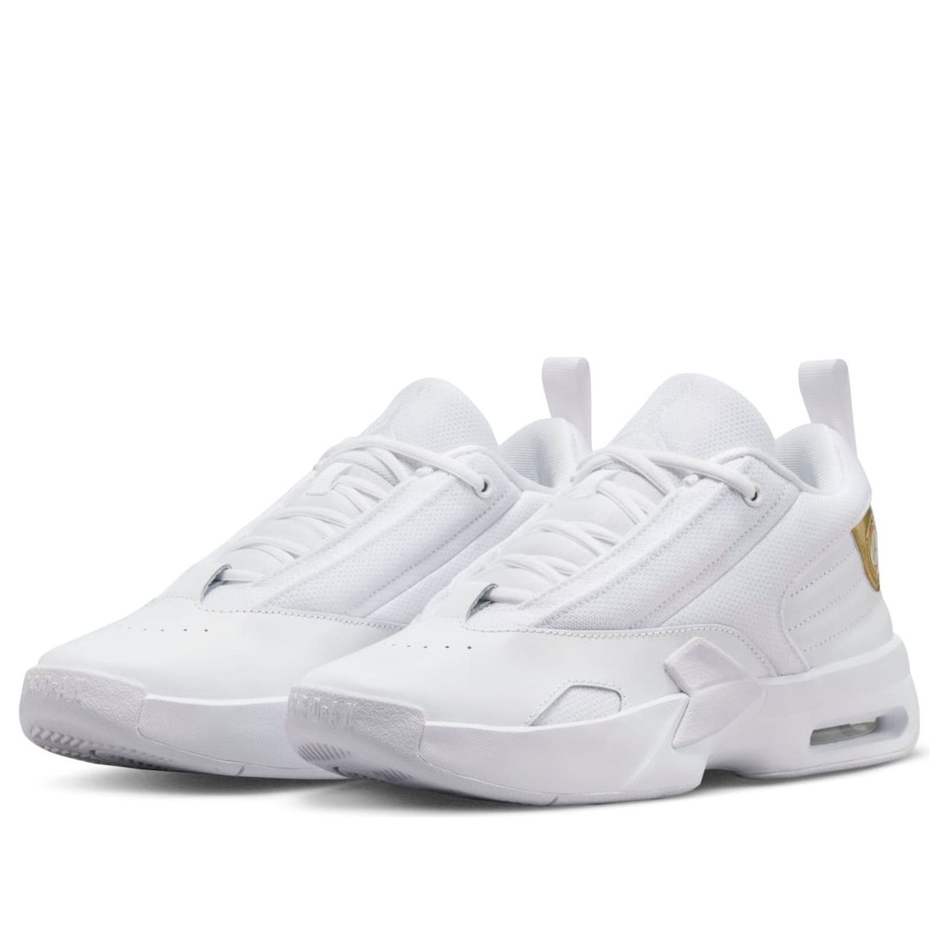 (WMNS) Air Jordan Max Aura 6 'White Metallic Gold' FQ7943-117