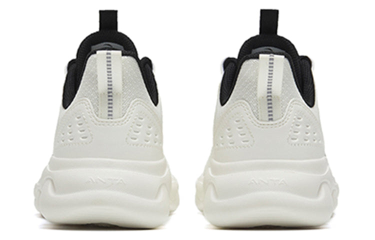 (WMNS) ANTA Running Series Sneakers 'White Black' 922235573-2