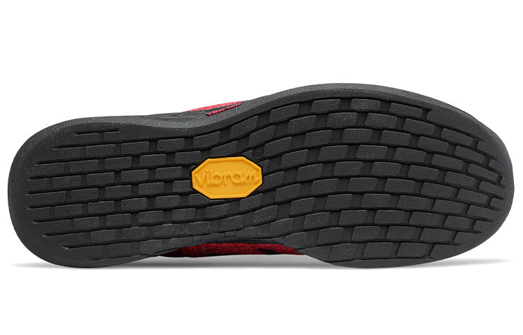 (WMNS) New Balance Minimus Prevail Series 'Black Red' WXMPCP1