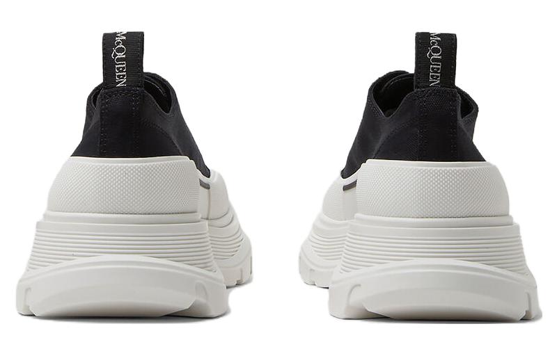 (WMNS) Alexander McQueen Tread Slick Lace Up Low 'Black White' 633902WHBGU1071