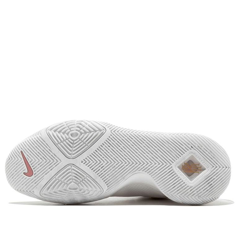 Nike Kyrie 3 'Finals' 852395-902