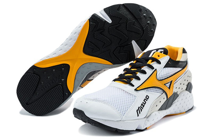 Mizuno Mondo Control 'White Saffron' D1GA201174