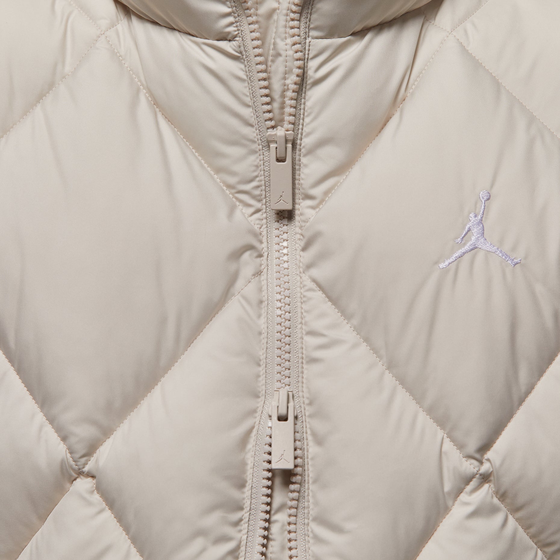 (WMNS) Air Jordan Brooklyn Quilted Puffer Vest 'Light Orewood Brown'  HV0414-104
