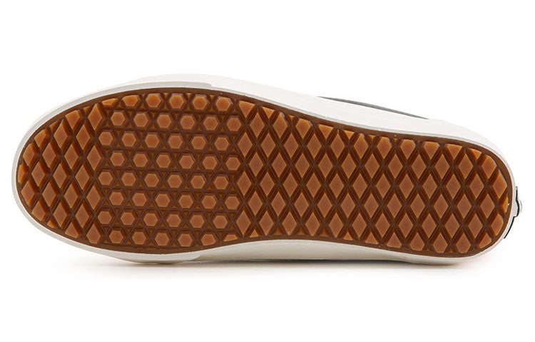 Vans Old Skool MTE 'Apricot Black' VN0A348F2NF