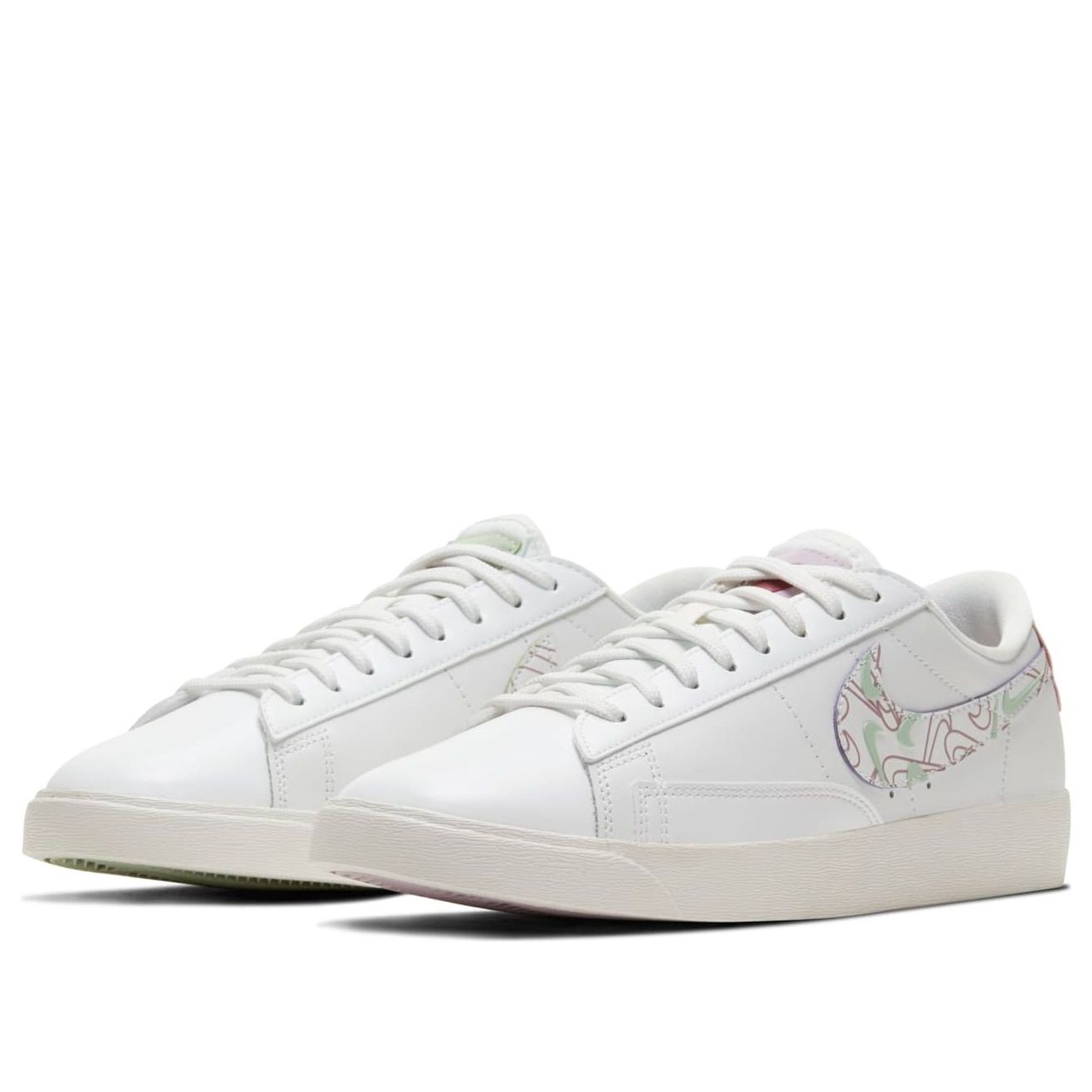 (WMNS) Nike Blazer Low SE 'Valentine's Day' CT5750-100