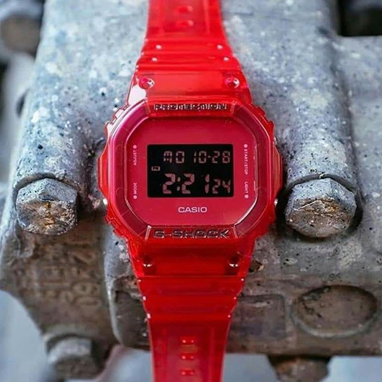 CASIO G-Shock Square 'Red' DW-5600SB-4ER