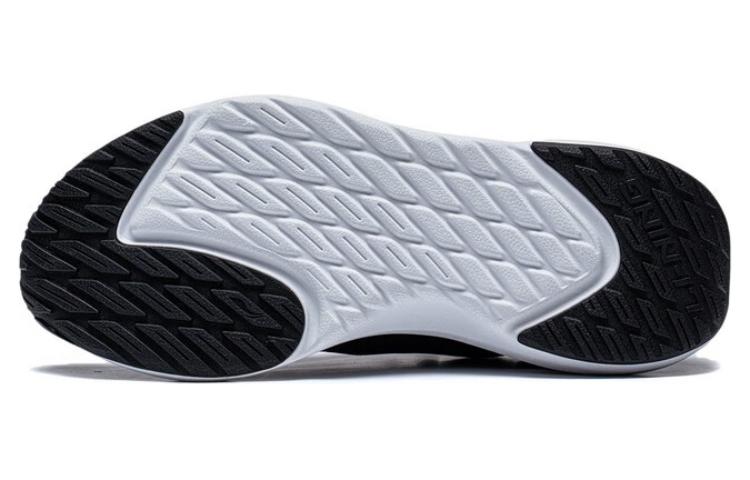 (WMNS) Li-Ning Soft Go 'Black White' AGLT126-2