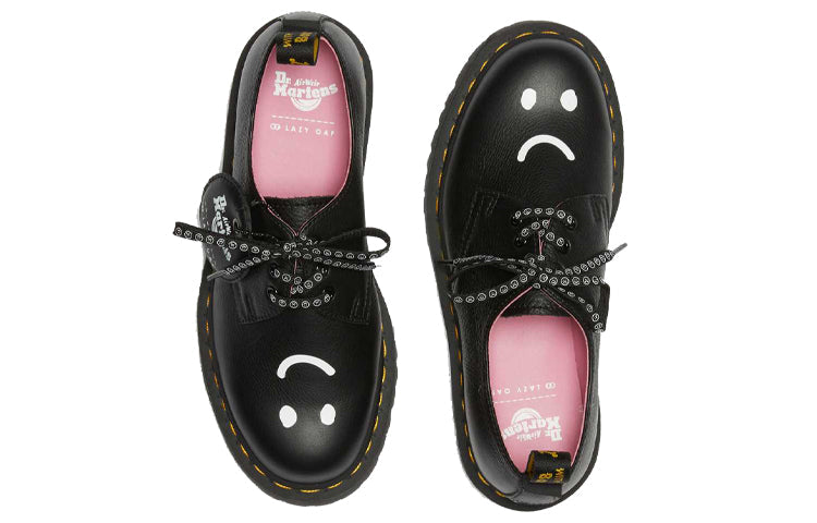 (WMNS) Dr. Martens Lazy Oaf x 1461 Bex Low 'Black Pisa' 27517001