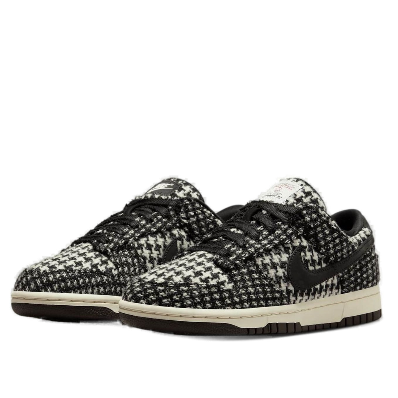 (WMNS) Nike x Harris Tweed Dunk Low 'White Black' HQ5036-901