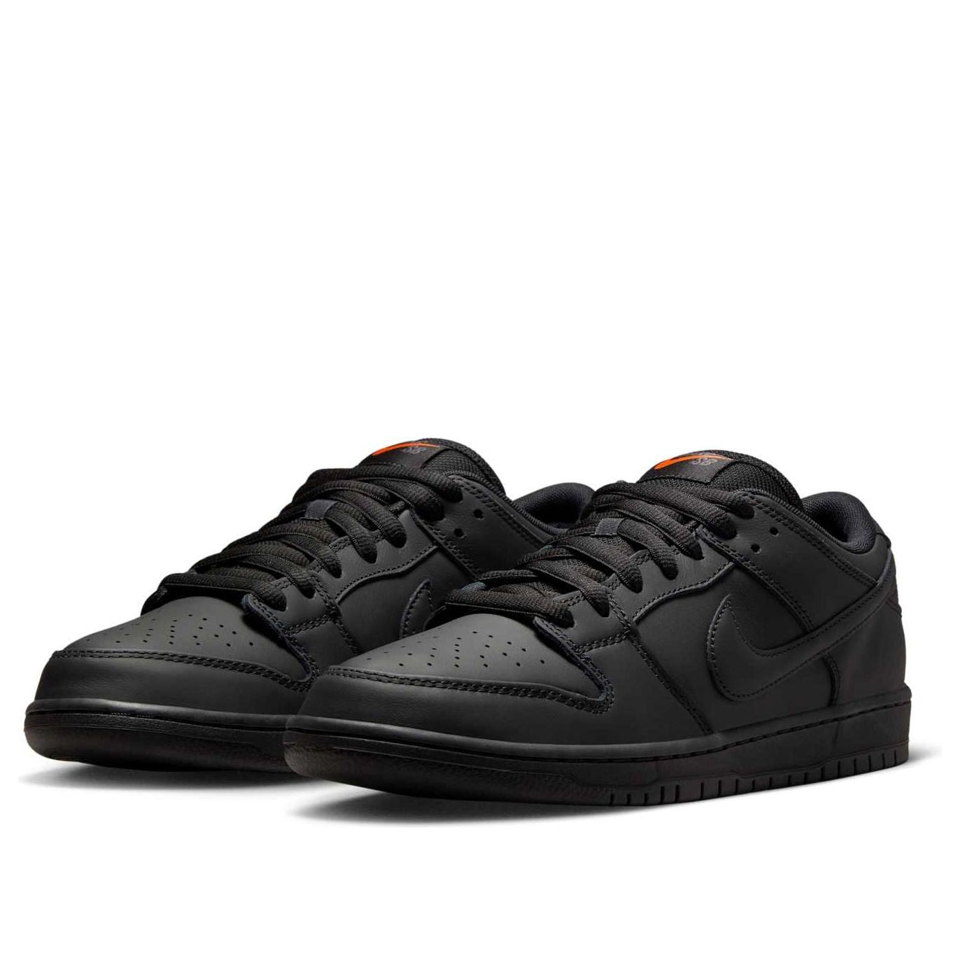 Nike SB Dunk Low Pro 'Triple Black' FJ1674-001