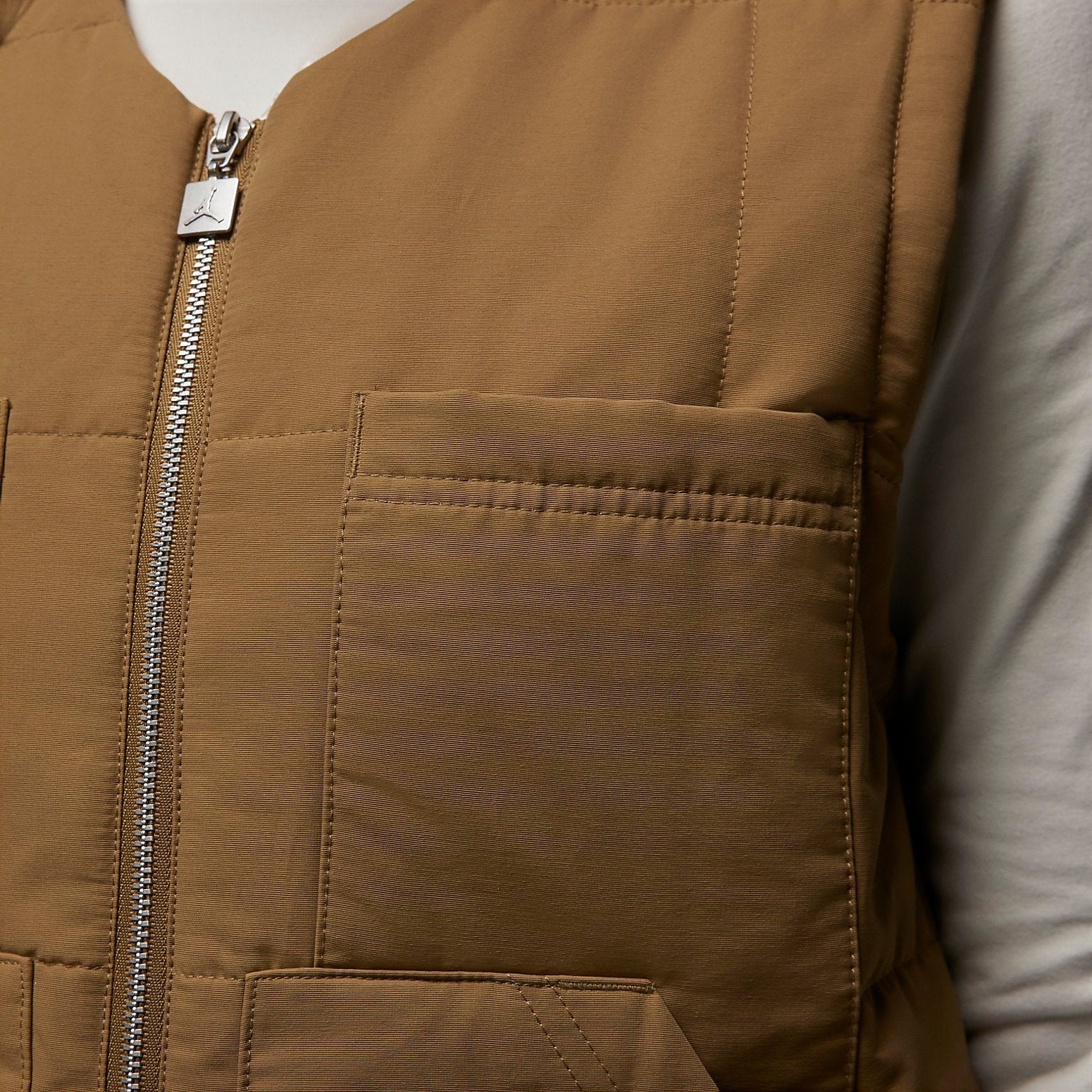 (WMNS) Air Jordan Vest 'Brown' FB5193-395