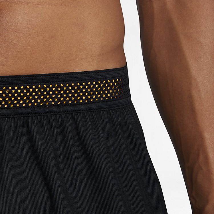 Football Shorts Men Nike Aeroswift Strike Short 859757-011