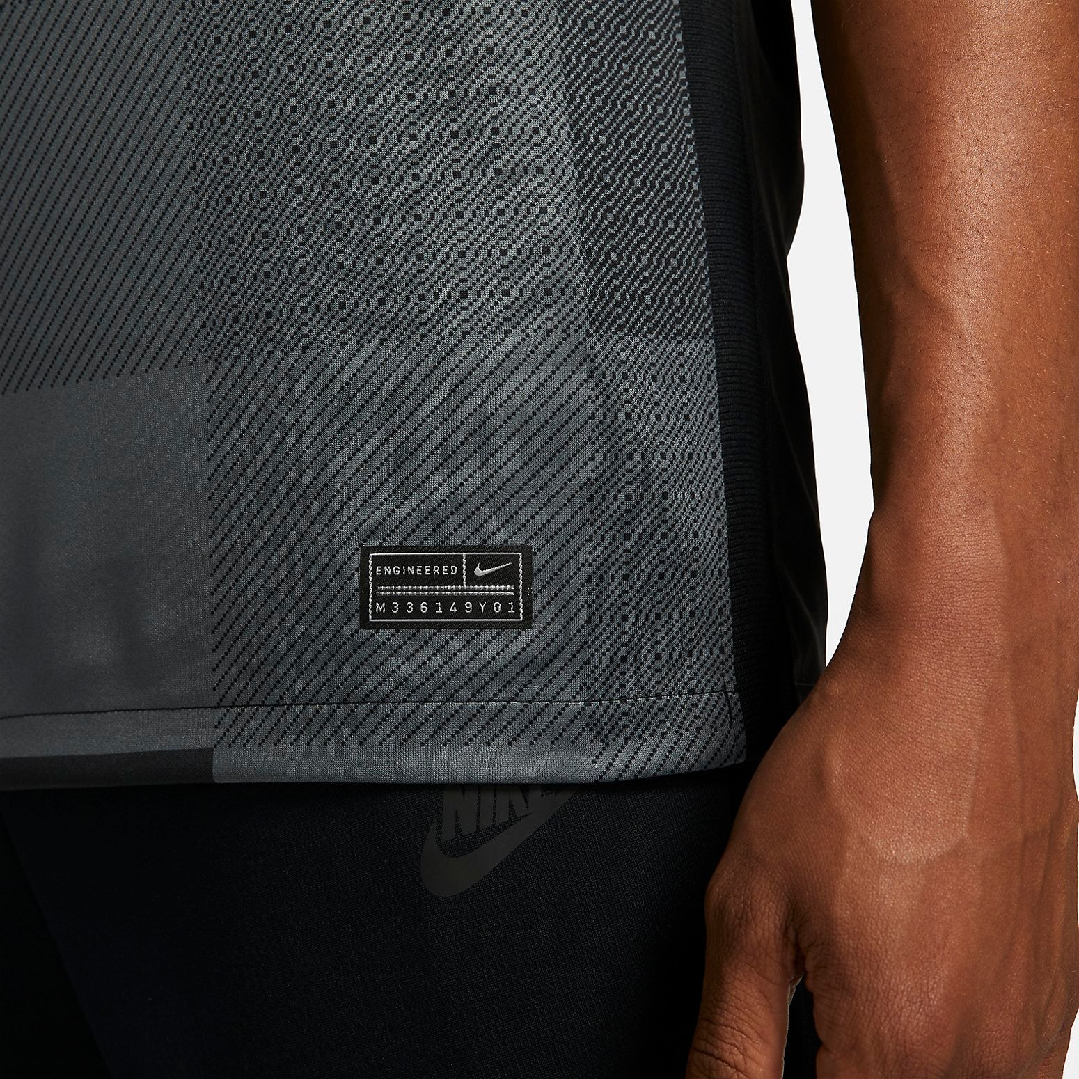 Nike Liverpool Short Sleeve Goalkeeper Jersey 21/22 'Black Dark Gray' DB2559-011