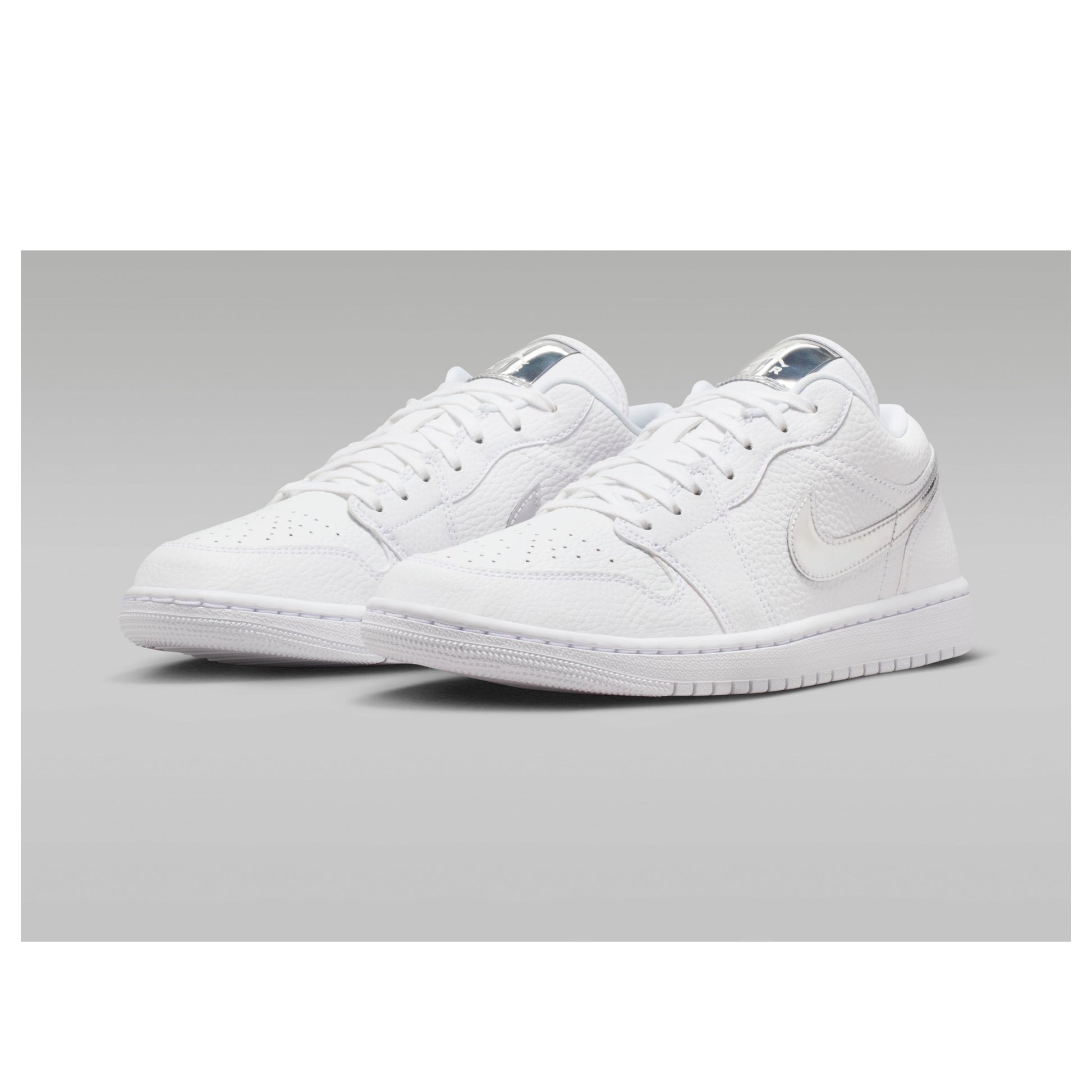 (WMNS) Air Jordan 1 Low SE 'White Metallic Silver' IQ9381-100
