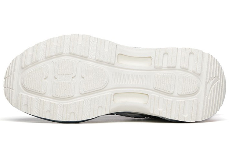 (WMNS) ANTA Training Series Sneakers 'Red Black White' 122146603-9